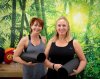 Vrouwen in yogakleding
