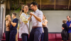 Een man en vrouw dansen Slow Bal